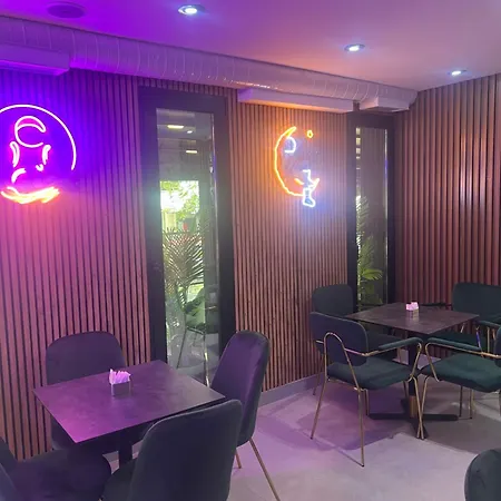 Holiday Apartments 아파트