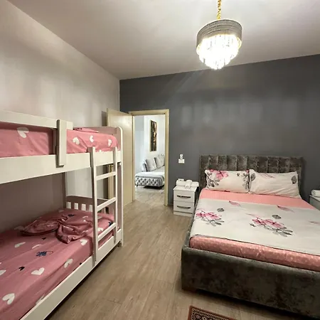 Holiday Apartments 地拉那