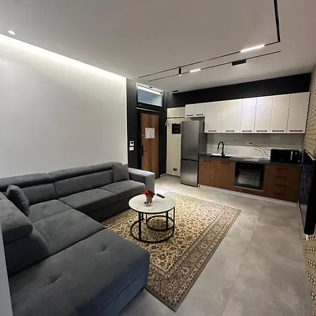 Holiday Apartments * Τίρανα