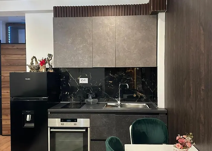 شقة Holiday Apartments تيرانا