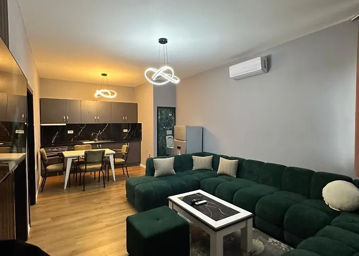 Holiday Apartments شقة *