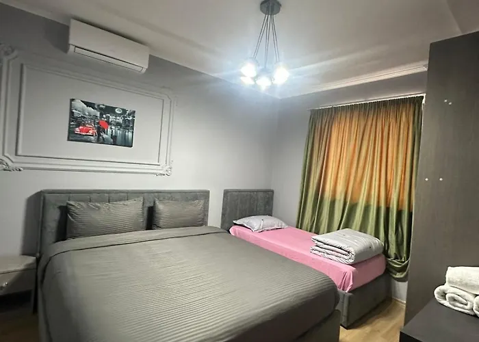 Holiday Apartments تيرانا