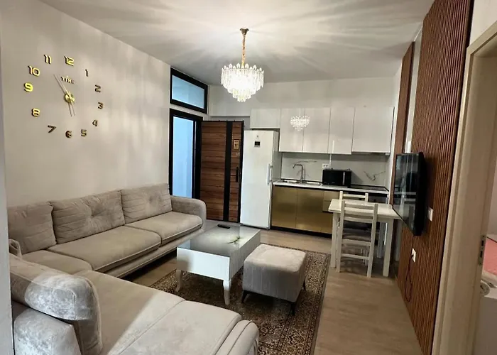 Holiday Apartments تيرانا